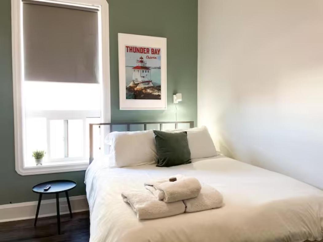 Lake Superior Boutique Hotel Тандер-Бей Экстерьер фото