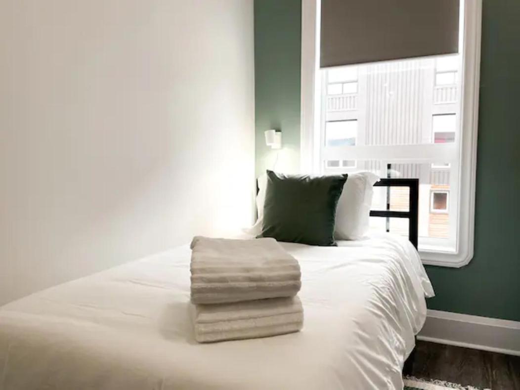 Lake Superior Boutique Hotel Тандер-Бей Экстерьер фото
