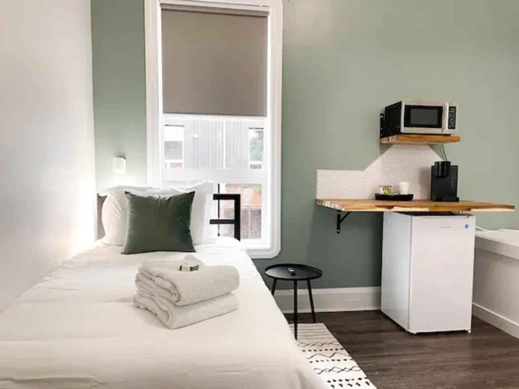 Lake Superior Boutique Hotel Тандер-Бей Экстерьер фото